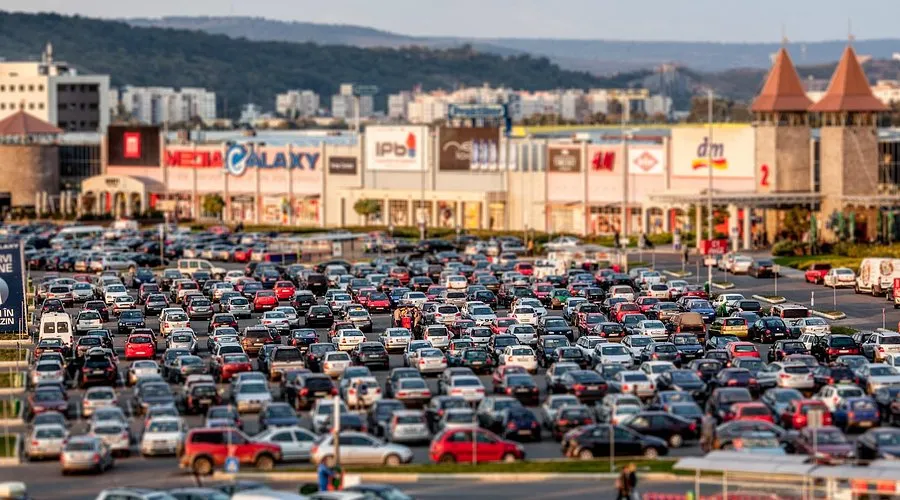 Bărbat arestat după ce ar fi sustras haine de firmă din Vivo Cluj, la două săptămâni după eliberarea din penitenciar