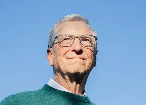 Bill Gates nu mai deține acțiuni Microsoft, după vânzarea ultimului pachet al fundației sale