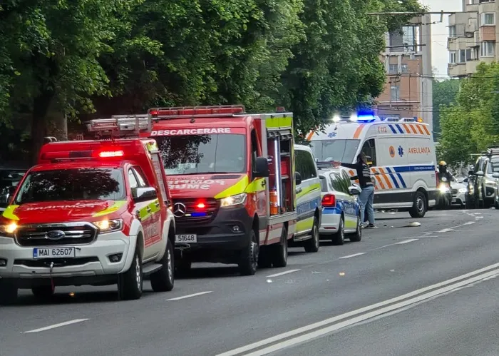 Două persoane rănite într-un accident pe Bulevardul Nicolae Titulescu din Cluj-Napoca