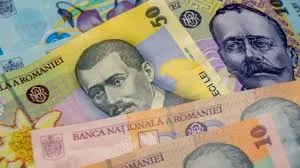 Leul se depreciază, iar euro trece de 5,2 lei pe fondul blocajului politic
