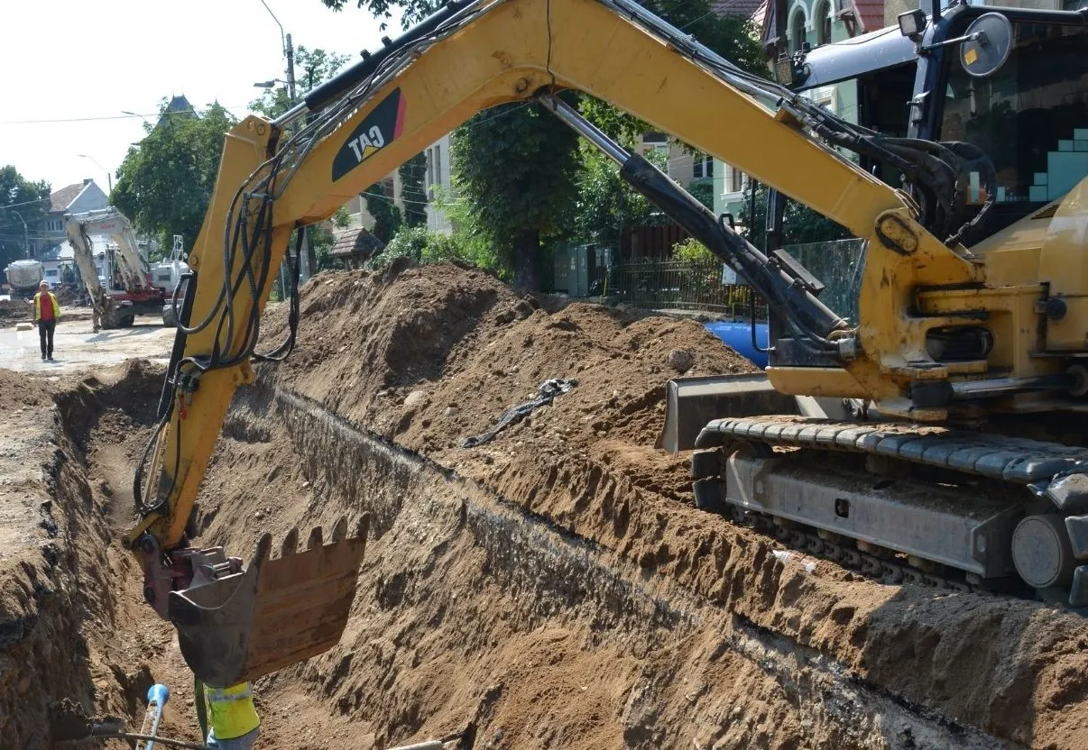Locuitorii de pe strada Liviu Rusu din Cluj-Napoca cer repararea drumului deteriorat