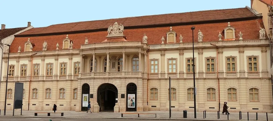 Lucrări nevăzute de aproape 50 de ani, expuse de mâine la Muzeul de Artă Cluj-Napoca