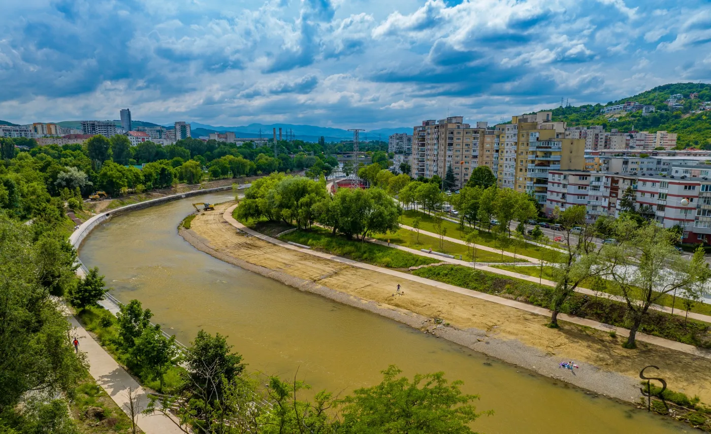 Mamă reclamă un comportament suspect pe plaja Grigorescu din Cluj. Poliția urmează să fie sesizată