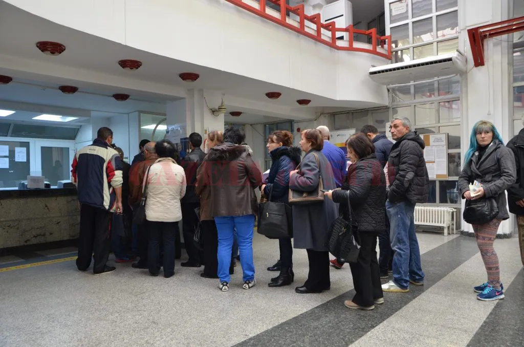 Numărul contribuabililor de la ghișeele DGRFP Cluj a scăzut cu peste 62.000 într-un an