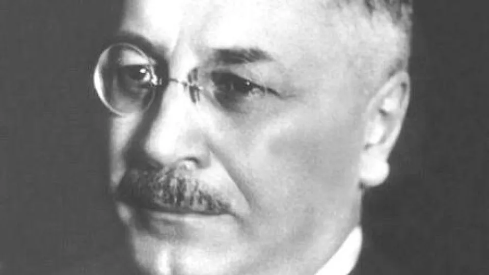 Regele Carol al II-lea şi cultura naţională românească