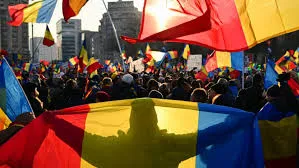 Sondaj INSCOP: Românii sunt împărțiți între un nou guvern și alegeri anticipate, dar majoritatea susține direcția pro-europeană