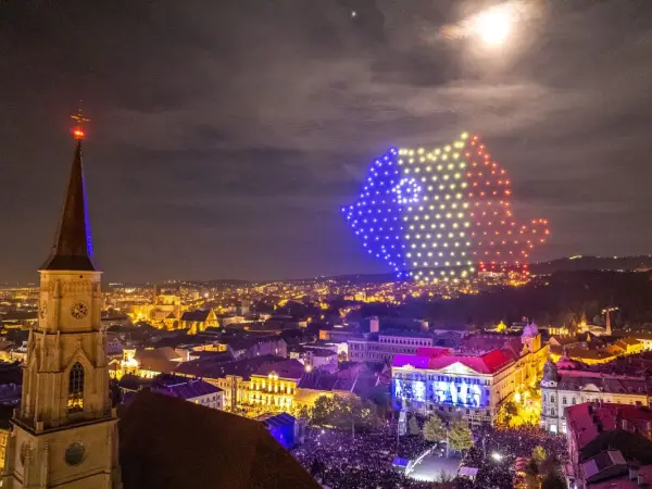400 de drone vor ilumina cerul deasupra Pieței Unirii la Zilele Clujului 2026