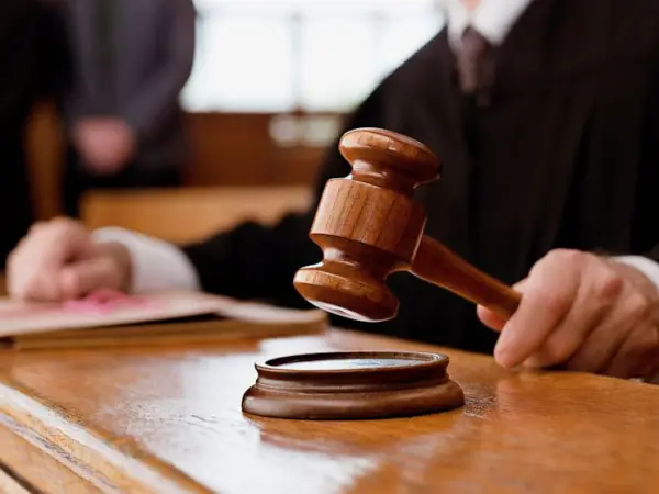 Avocata Lucia Lucaci din Iași pierde procesul cu un fost client care i-a lăsat o recenzie negativă pe Google