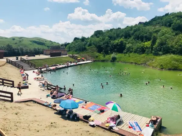 Băile Cojocna se redeschid la 1 iunie, cu temperaturi de peste 40 de grade în lacurile sărate