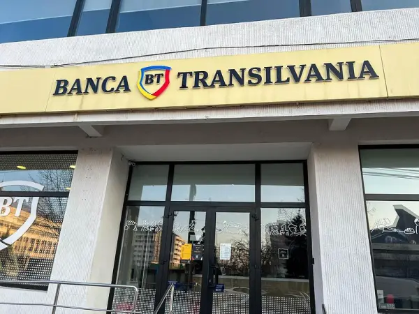 Banca Transilvania primește rating peste cel al României de la Fitch