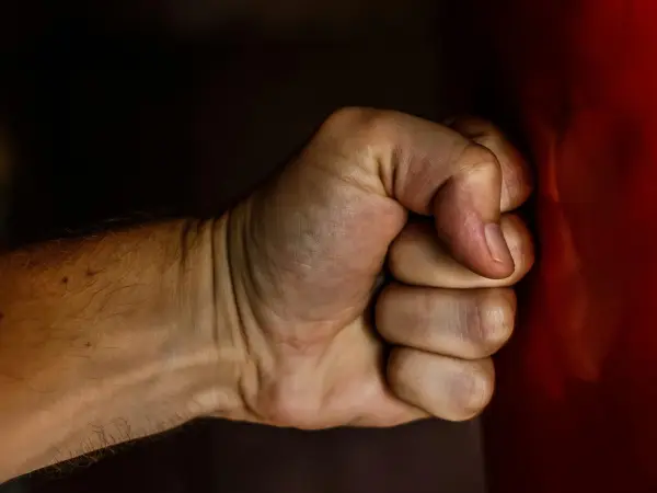 Bărbat din Cluj-Napoca, arestat preventiv pentru tentativă de omor asupra soției