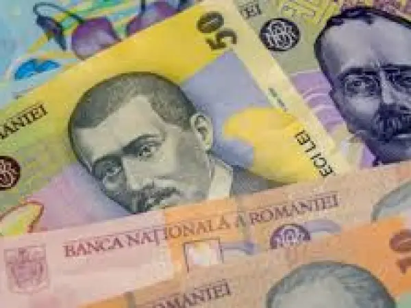 Leul se depreciază, iar euro trece de 5,2 lei pe fondul blocajului politic