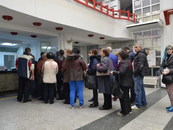 Numărul contribuabililor de la ghișeele DGRFP Cluj a scăzut cu peste 62.000 într-un an