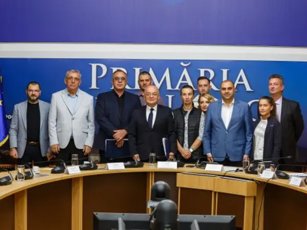 Primăria Cluj-Napoca alocă peste 1,2 milioane de lei pentru întreținerea spațiilor din jurul blocurilor