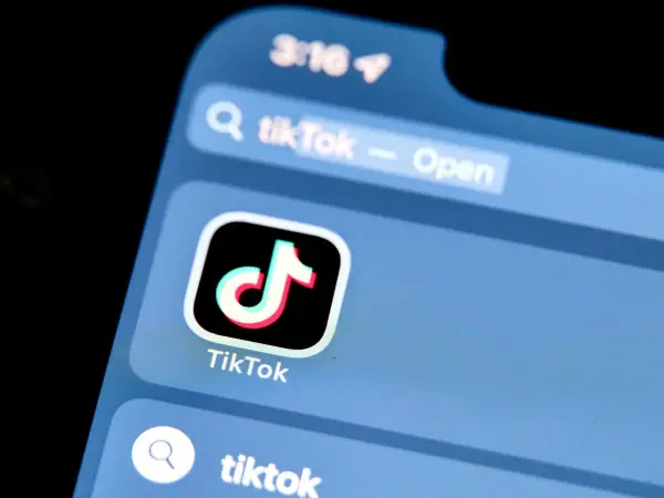 TikTok: Aplicația minune care a luat lumea cu asalt
